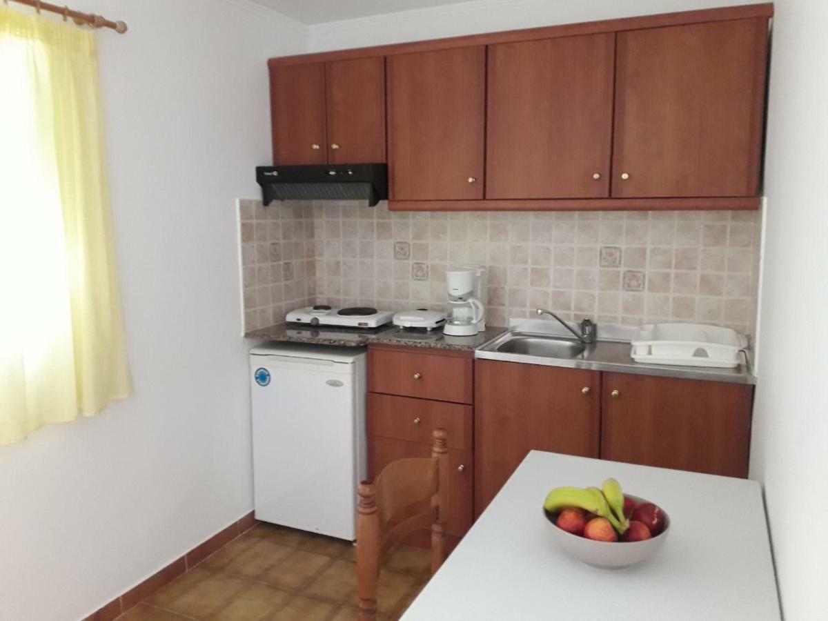 Manolia Apartments 입소스 외부 사진